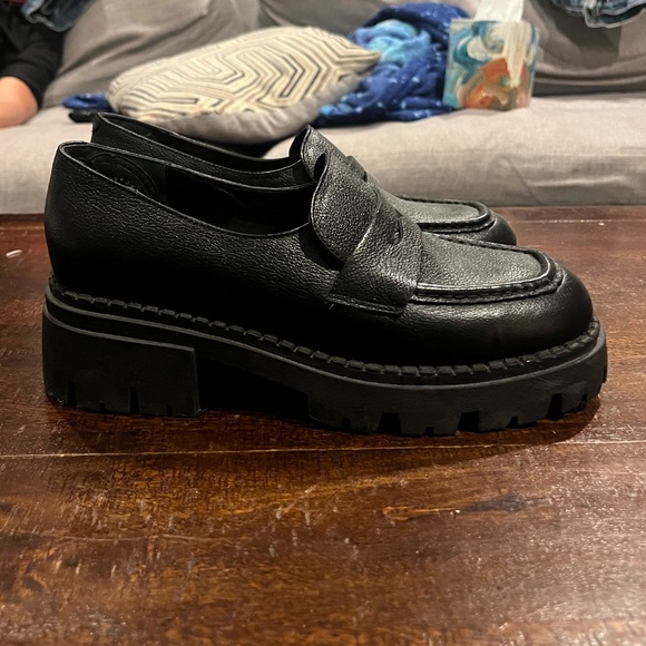 Seychelles Meridian Loafer in Black Leather - Picture 2 of 5